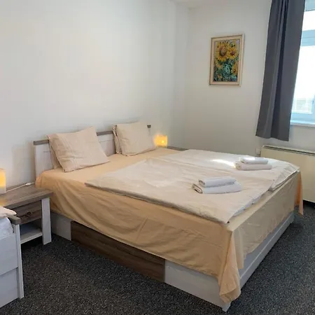 Apartment Apartman U Kostela